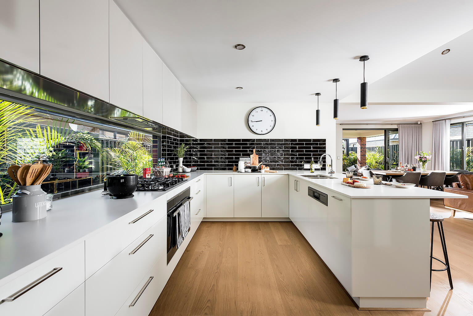 5 Essential Elements of a Modern Kitchen